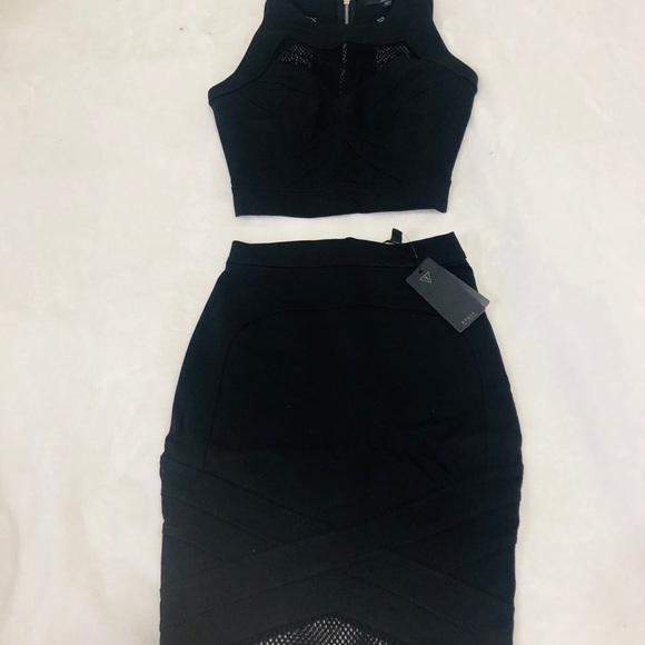 Guess set - Picture 2 of 3